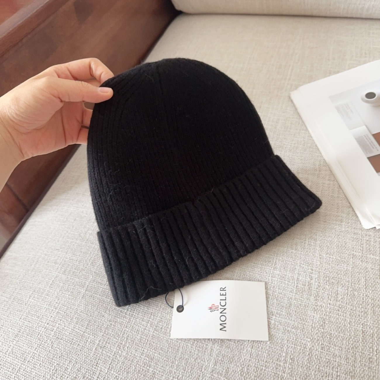 Moncler Logo Patch Beanie Black (4) - newkick.vip